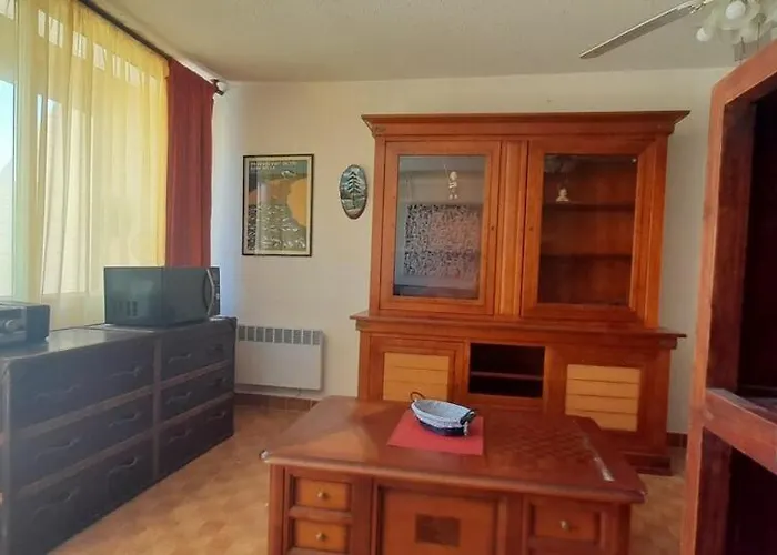 46e, Héliopolis Au Village Naturiste